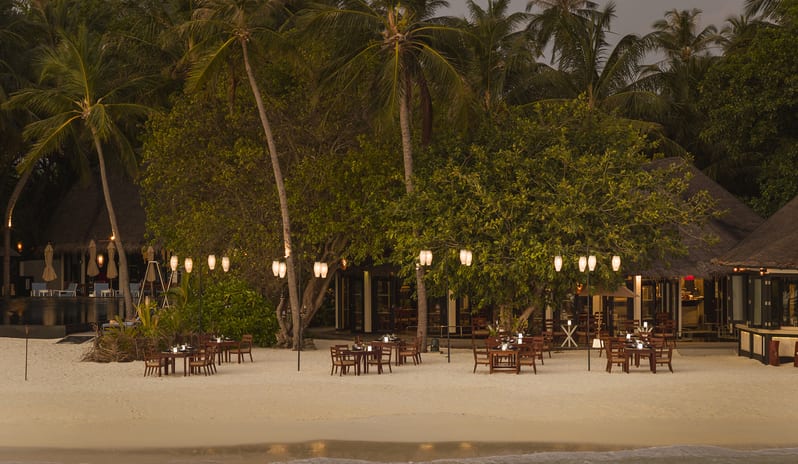 indian-ocean-holidays/maldives/sun-siyam-iru-fushi-hotel-islander’s-grill