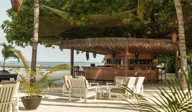 indian-ocean-holidays/maldives/sun-siyam-iru-fushi-hotel-waters-edge