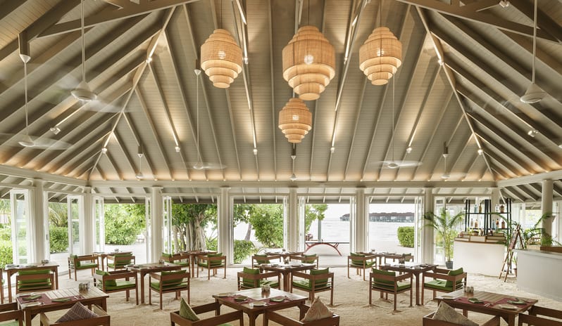 sunsiyam-olhuveli-malaafaiy-buffet-restaurant-interior-exterior-2023