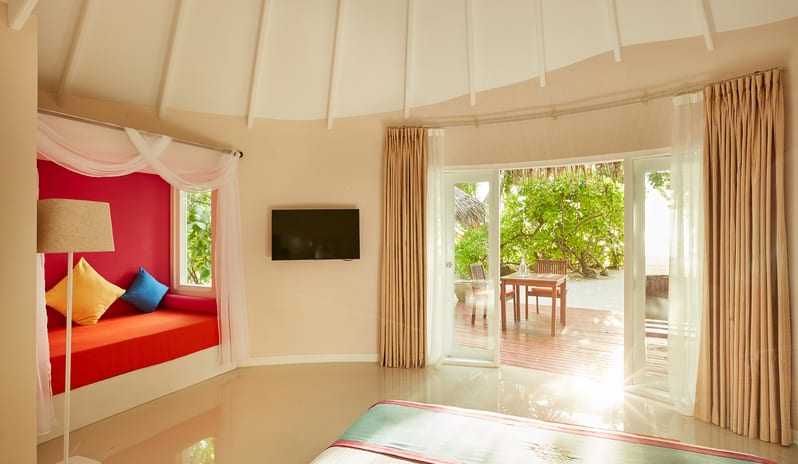 indian-ocean-holidays-maldives-sun-siyam-vilu-reef-maldives-deluxe-beach-villa