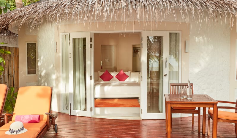indian-ocean-holidays-maldives-sun-siyam-vilu-reef-maldives-deluxe-beach-villa