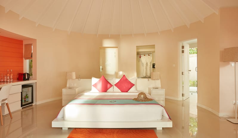 indian-ocean-holidays-maldives-sun-siyam-vilu-reef-maldives-deluxe-beach-villa