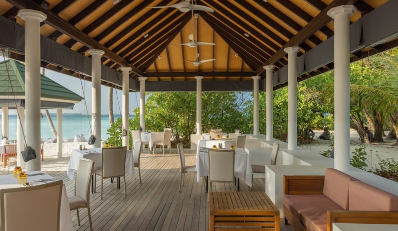 indian-ocean-holidays-maldives-siyam-world-maldives-the- wahoo-grill