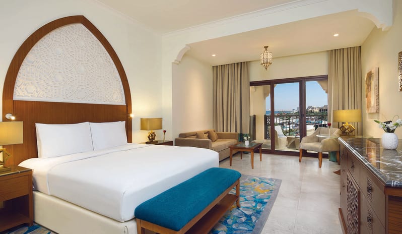 middle-east-holidays-ras-al-khaimah-doubletree-by-hilton-resort-spa-marjan-island-hotel-deluxe-room