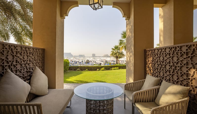 middle-east-holidays-ras-al-khaimah-doubletree-by-hilton-resort-spa-marjan-island-hotel-bay-club-beach-room-with-beach-access