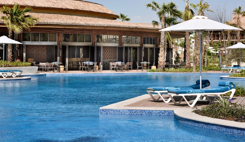 ari-pool-bar-restaurant-and-family-pool