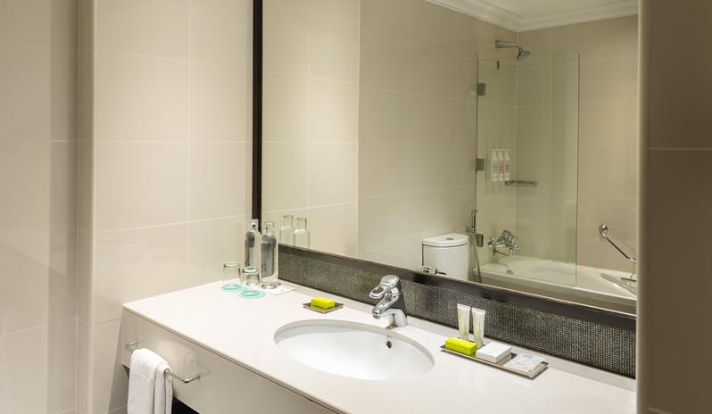 middle-east-holidays-dubai-le-meridien-mina-seyahi-beach-resort-waterpark-hotel-family-room-two-bedroom-sea-view