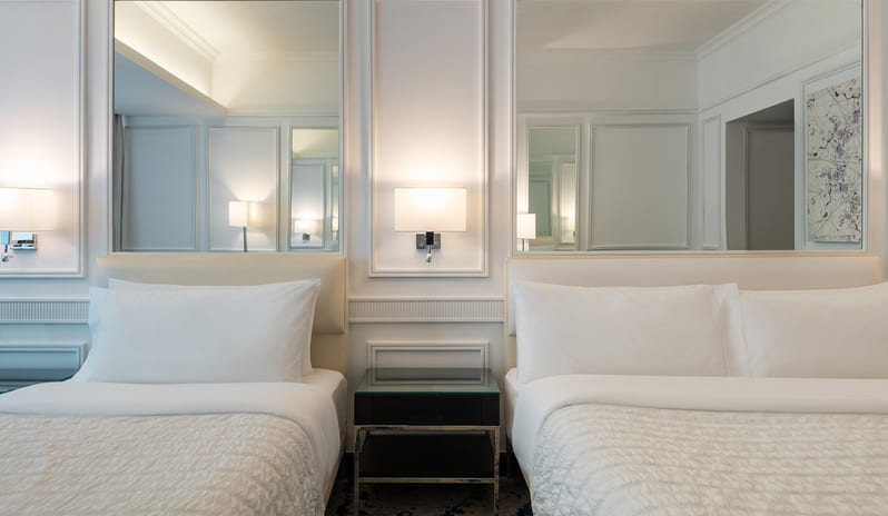 middle-east-holidays-dubai-le-meridien-mina-seyahi-beach-resort-waterpark-hotel-family-room-three-bedroom-sea-view