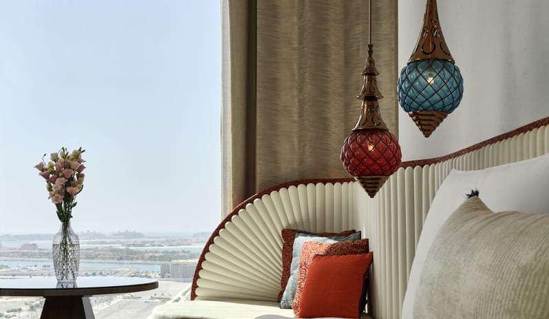 middle-east-holidays-dubai-w-dubai-mina-seyahi-spectacular-corner-room