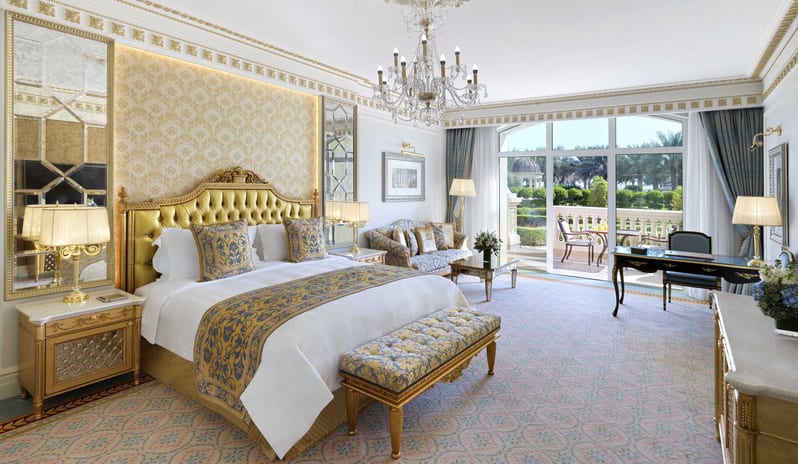 middle-east-holidays-dubai-raffles-the-palm-dubai-premier- garden-walk