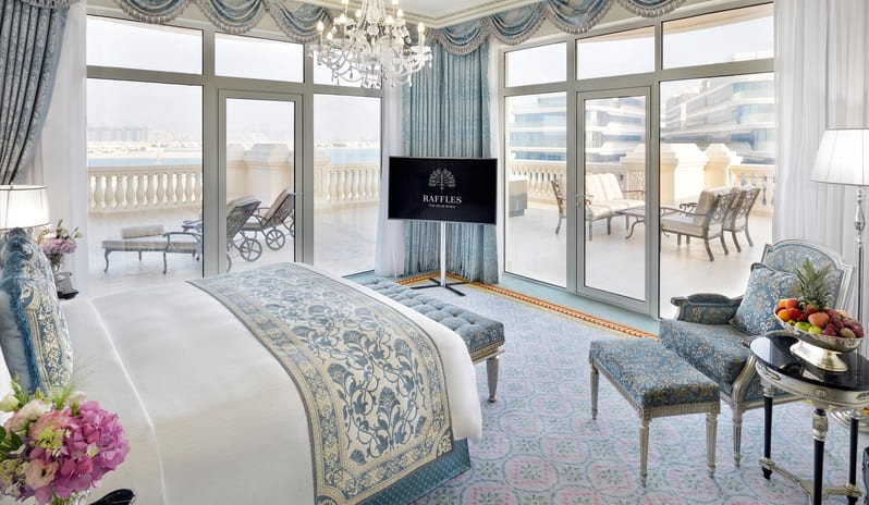 middle-east-holidays-dubai-raffles-the-palm-dubai-premium- club-terrace