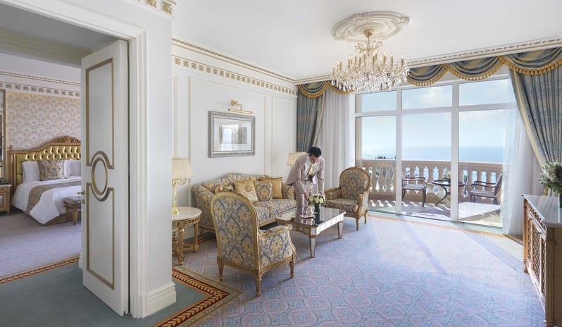 middle-east-holidays-dubai-raffles-the-palm-dubai-signature- suite-ocean