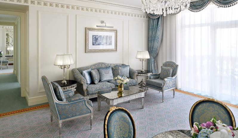 middle-east-holidays-dubai-raffles-the-palm-dubai-signature- suite-ocean