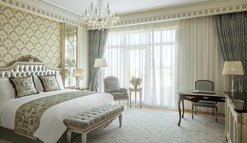 middle-east-holidays-dubai-raffles-the-palm-dubai-premier- suite-one-bedroom-palm