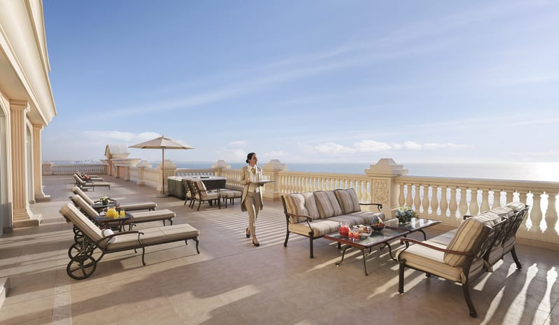 middle-east-holidays-dubai-raffles-the-palm-dubai-premier- jacuzzi-suite-one-bedroom-palm