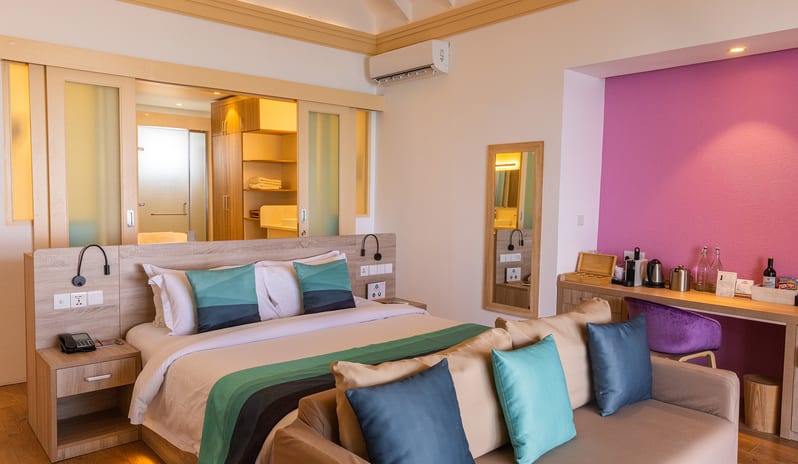 indian-ocean-holidays-maldives-siyam-world-maldives-lagoon-villa-with-pool-and-slide