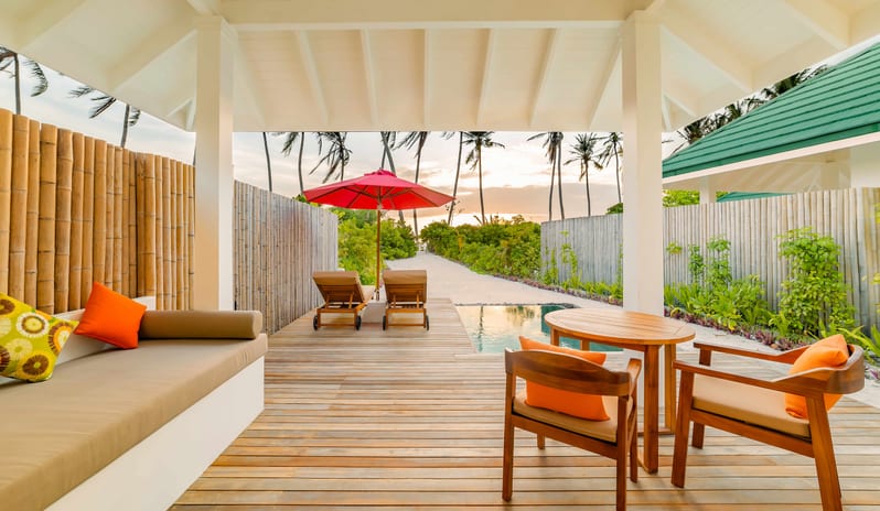 indian-ocean-holidays-maldives-siyam-world-maldives-sunset-pool-beach-villa