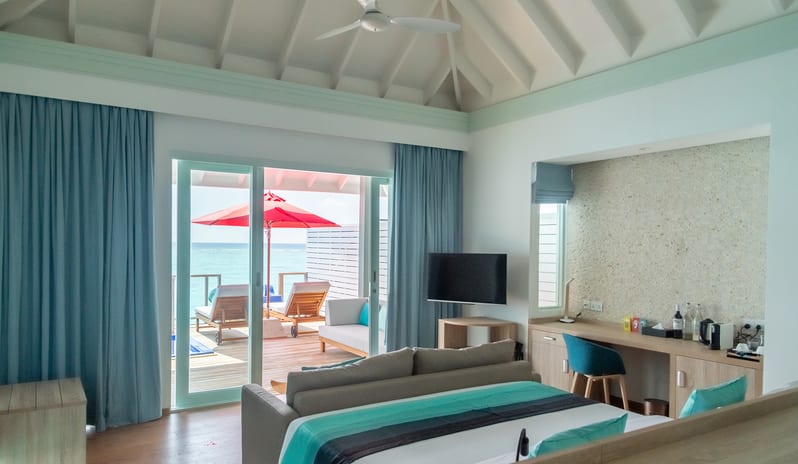 indian-ocean-holidays-maldives-siyam-world-maldives-water- villa-with-pool-and-slide