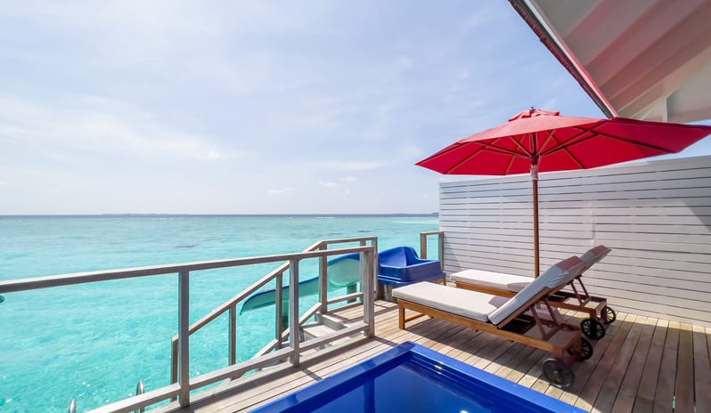 indian-ocean-holidays-maldives-siyam-world-maldives-water- villa-with-pool-and-slide