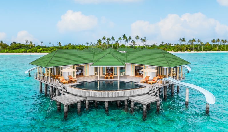 indian-ocean-holidays-maldives-siyam-world-maldives-two -bedroom-grand-water-pavilion-with-slide