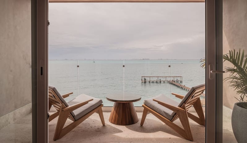 indian-ocean-holidays-maldives-siyam-world-maldives-deluxe-1-king-bed-ocean-front-view