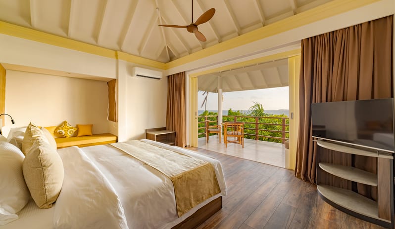 indian-ocean-holidays-maldives-siyam-world-maldives-two- storey-pool-beach-residence