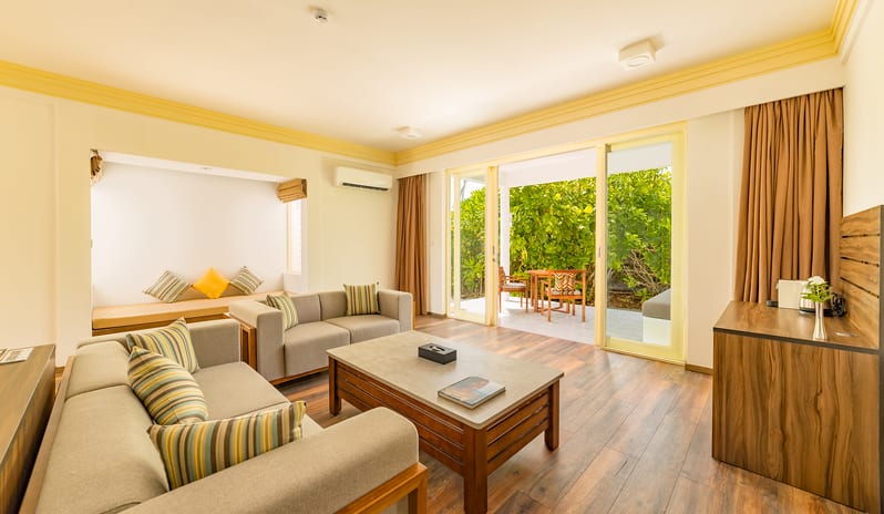 indian-ocean-holidays-maldives-siyam-world-maldives-two- storey-pool-beach-residence