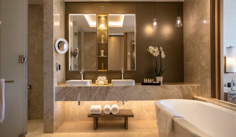 middle-east-holidays-oman-jumeirah-muscat-bay-one-bedroom-panoramic-suite