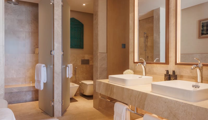 middle-east-holidays-oman-jumeirah-muscat-bay-one-bedroom-family-suite