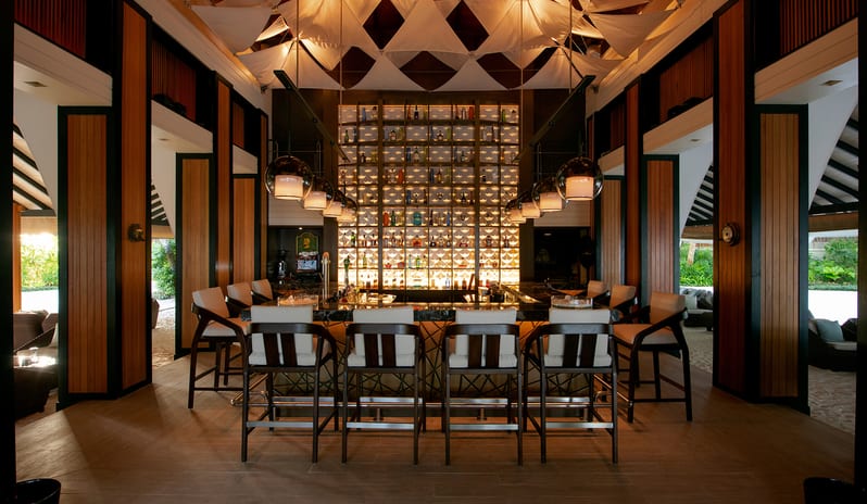 indian-ocean-holidays-maldives-baros-hotel-sails