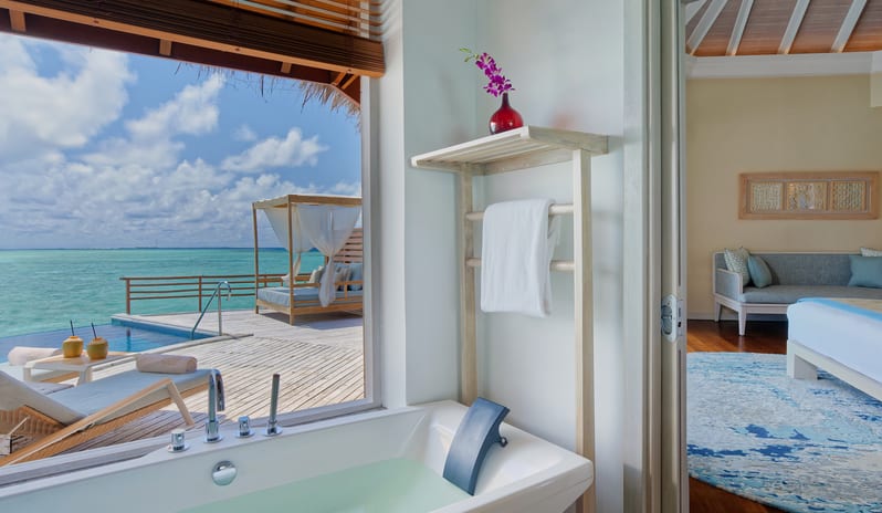 indian-ocean-holidays-maldives-baros-hotel-water-pool-villa