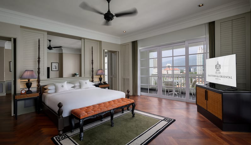 asia-holidays-malaysia-penang-eastern-oriental-hotel-corner-suite
