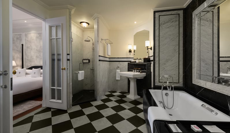 asia-holidays-malaysia-penang-eastern-oriental-hotel-premier-suite