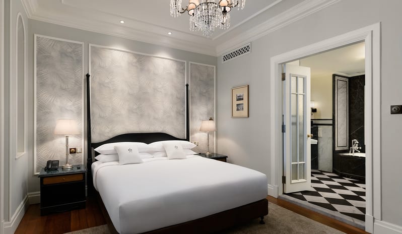 asia-holidays-malaysia-penang-eastern-oriental-hotel-premier-suite