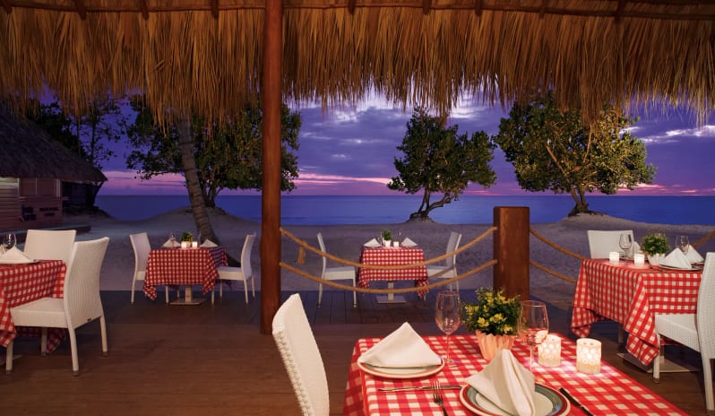 caribbean-holidays-dominican-republic-dreams-la-romana-resort-spa-la-trattoria