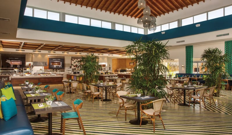 caribbean-holidays-dominican-republic-dreams-la-romana-resort-spa-world-café
