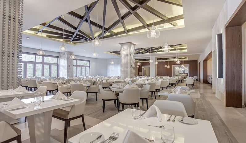caribbean-holidays-st-lucia-hideaway-at-royalton-saint-lucia-gourmet -marché-international-buffet