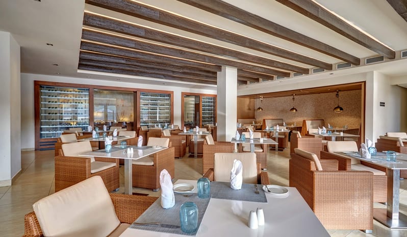 caribbean-holidays-st-lucia-hideaway-at-royalton-saint-lucia-dorado-seafood-&drill-seafood