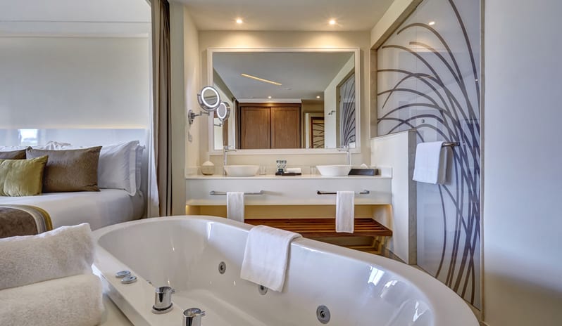 caribbean-holidays-st-lucia-hideaway-at-royalton-saint-lucia-junior-suite-ocean-view