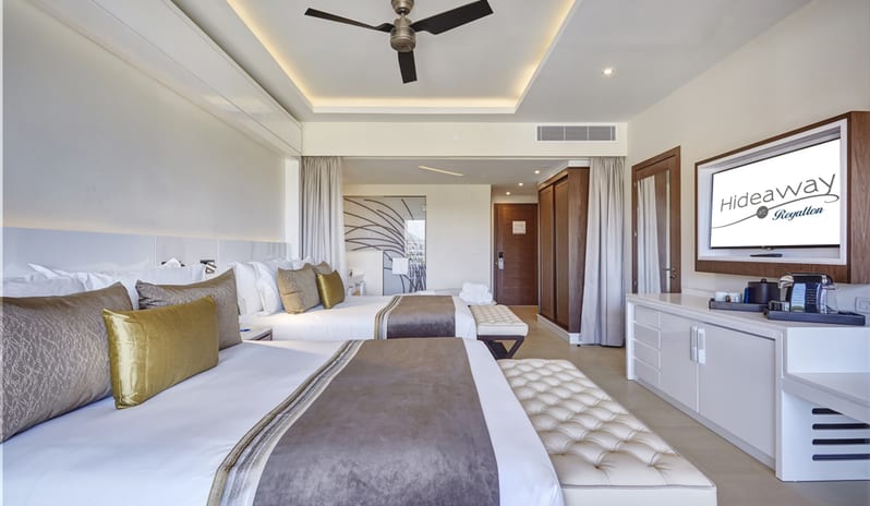 caribbean-holidays-st-lucia-hideaway-at-royalton-saint-lucia-junior-suite-swim-out