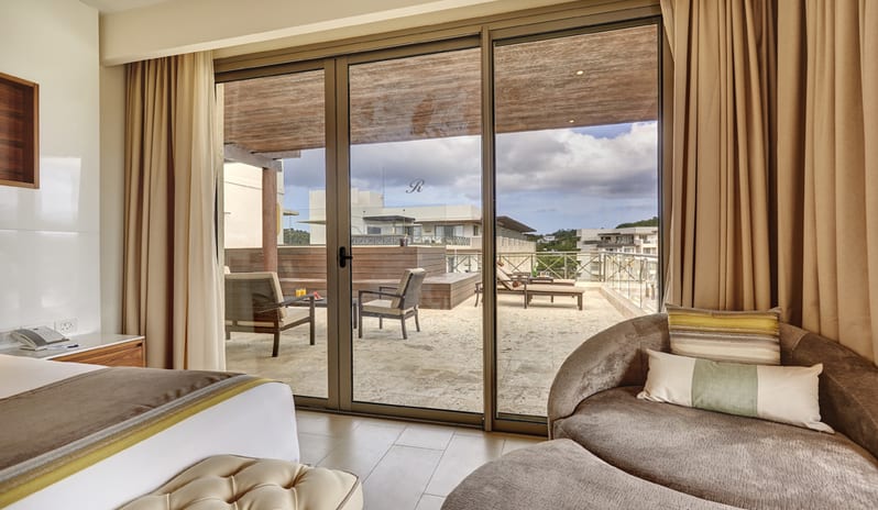 caribbean-holidays-st-lucia-hideaway-at-royalton-saint-lucia-luxury- penthouse-one-bedroom-suite-ocean-view-terrace-jacuzzi-dc