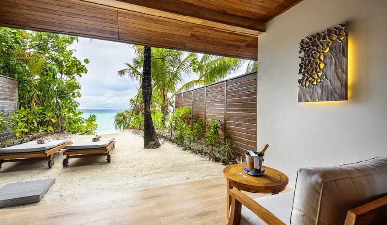 lily-beach-beach-suite-deck-1