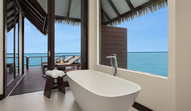 indian-ocean-holidays-maldives-heritance-aarah-maldives-ocean-villa