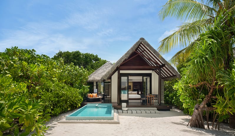 indian-ocean-holidays-maldives-heritance-aarah-maldives-sunset-beach-pool-villa