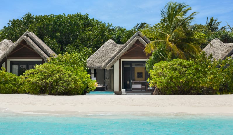 indian-ocean-holidays-maldives-heritance-aarah-maldives-sunset-beach-pool-villa