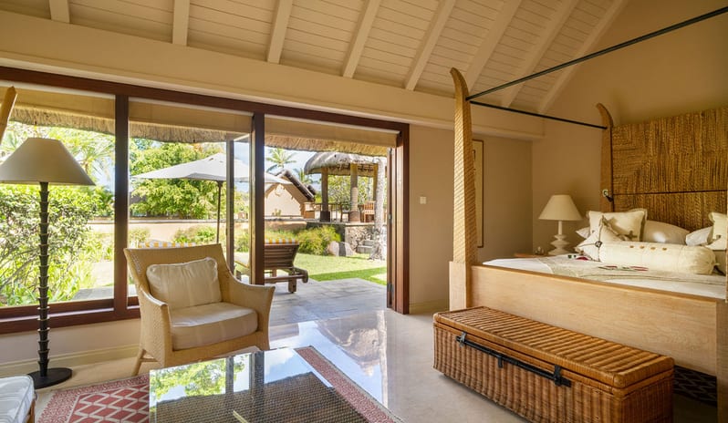 indian-ocean-holidays-mauritius-the-oberoi-beach-resort-mauritius-luxury-villa-with- garden