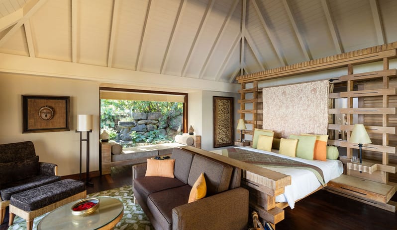 ndian-ocean-holidays-mauritius-the-oberoi-beach-resort-mauritius-presidential-villa- -with-private-pool