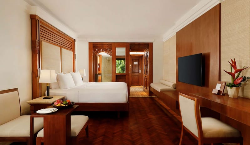 asia-holidays-indonesia-bali-nusa-dua-beach-hotel-spa-handwritten-collection-palace-club-room