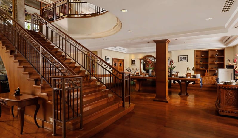 asia-holidays-indonesia-bali-nusa-dua-beach-hotel-spa-handwritten-collection-palace-club-room