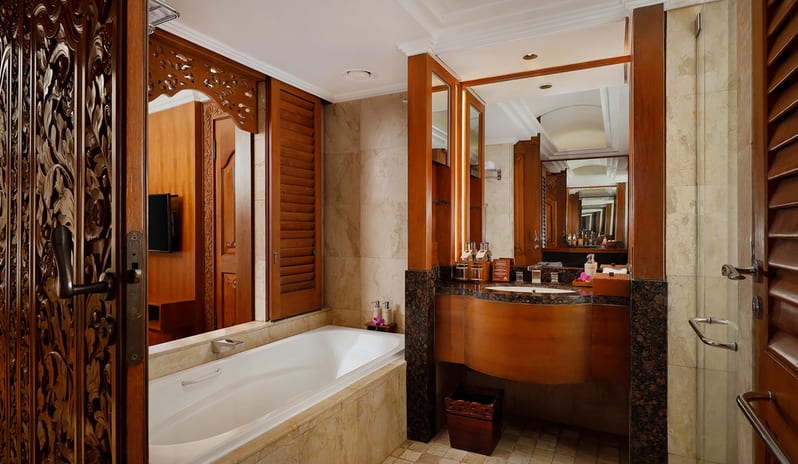 asia-holidays-indonesia-bali-nusa-dua-beach-hotel-spa-handwritten-collection-palace-club-suite